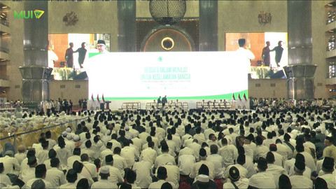 Suasana engukuhan pengurus MUI 2025-2030 di Masjid Istiqlal, Jakpus pada Sabtu (7/2/2026). Foto: Youtube/MUITV Pusat