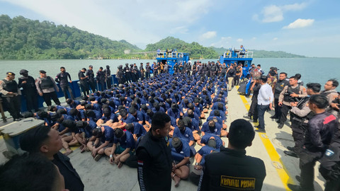 241 napi high risk dari Jakarta dan Jawa Tengah dipindahkan ke Nusakambangan pada 2 Februari hingga 6 Februari 2026. Foto: DItjen PAS