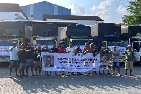 PT Nusa Halmahera Minerals (NHM) melalui program NHM Peduli menyalurkan bantuan kemanusiaan bagi masyarakat di Provinsi Aceh yang terdampak bencana banjir dan tanah longsor. Foto: PT NHM