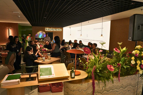 Suasana Kitchenette X FLOR di Plaza Indonesia. dok: ISMAYA