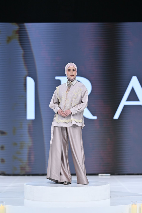 Koleksi "Lentera" RiaMiranda untuk Lebaran. Foto: RiaMiranda