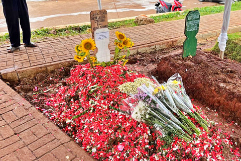 Suasana pemakaman Sheyna Lashira Smaradiani, anak usia 6 tahun yang meninggal dunia karena kecelakaan di Singapura, di TPU Tanah Kusir, Kebayoran Lama, Jakarta Selatan, Minggu (8/2/2026). Foto: Nasywa Athifah/kumparan