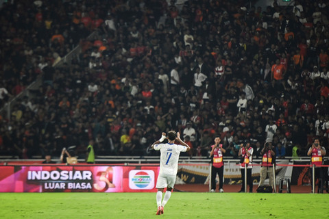 Pesepak bola Arema FC, Gabriel Silva Costa berselebrasi usai mencetak gol ke gawang Persija Jakarta pada pertandingan BRI Liga 1 di Stadion Utama Gelora Bung Karno, Senayan, Jakarta, Minggu (8/2/2026). Foto: Sulthony Hasanuddin/ANTARA FOTO 