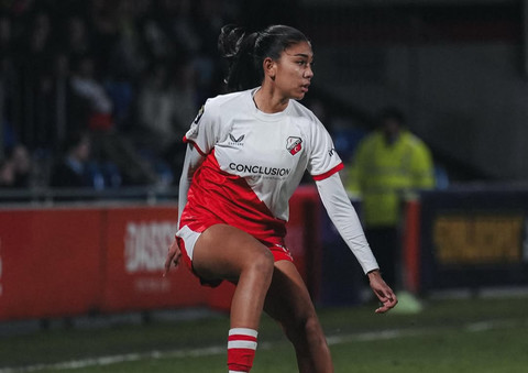 Claudia Scheunemann sedang membela tim FC Utrecht Women di Eredivisie Vrouwen, Sabtu (7/2). Foto: Instagram @c.a.scheunemann
