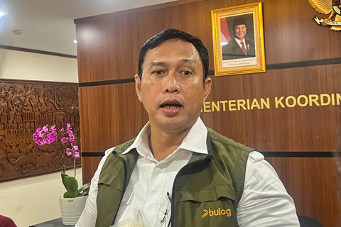 Direktur Utama Bulog, Ahmad Rizal Ramdhani di Kantor Kemenko Pangan, Senin (9/2/2026). Foto: Widya/kumparan