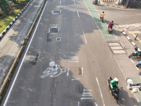 Lokasi kecelakaan Almarhum Aldi Syahputra, siswa SMKN 34 Jakarta, di jalan Matraman Raya Jakarta Timur, pada Senin (9/2/2026) lalu. Foto: Jeni Ritanti/kumparan