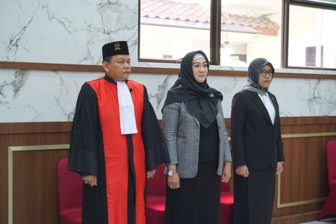 Wakil Ketua Pengadilan Negeri Depok Kelas IA, Bambang Setyawan (kanan). Foto: Mahkamah Agung