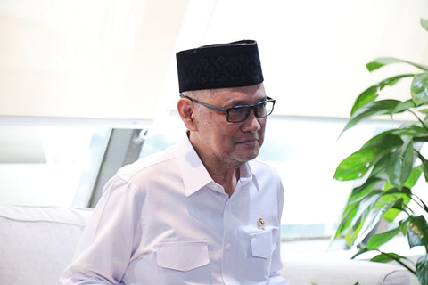 Menhaj, Mochamad Irfan Yusuf dalam Rakortas tingkat menteri yang diselenggarakan oleh Kementerian Koordinator Bidang Pangan (Kemenko Pangan) di Jakarta, Senin (9/2/2026). Foto: Dok. Kemenhaj RI