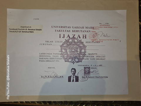 Salinan Ijazah terlegalisir yang dipakai Calon Presiden di Pilpres 2014 (Leges Merah) dan 2019 (Leges Biru). Foto: X/ @Bonatua766hi