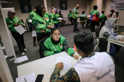 Pengemudi ojek online mengikuti program Cek Kesehatan Gratis (CKG) di Cilandak, Jakarta Selatan, Rabu (11/2/2026). Foto: Jamal Ramadhan/kumparan