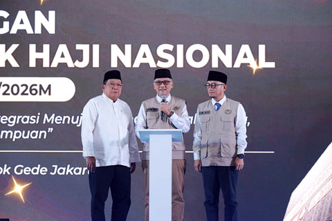 Menhaj, Mochamad Irfan Yusuf saat membuka Bimbingan Manasik Haji Nasional di Asrama Haji Pondok Gede, Jakarta Timur. Foto: Dok. Kemenhaj RI