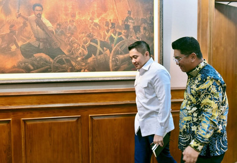 Sekretaris Kabinet Teddy Indra Wijaya menerima kedatangan Rektor Universitas Indonesia Prof. Heri Hermansyah di Kantor Sekretariat Kabinet pada Senin (9/2/2026). Foto: Instagram/ @sekertariat.kabinet