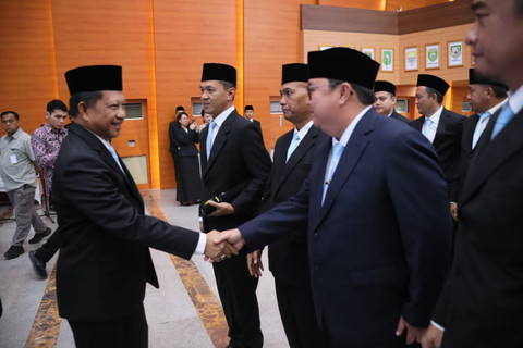Mendagri Muhammad Tito Karnavian melantik 15 pejabat pimpinan tinggi pratama dan 34 pejabat administrator di lingkungan Kemendagri, Kamis (12/2/2026). Foto: Dok. Kemendagri
