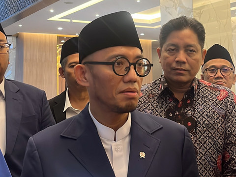 Wakil Menteri Agama (Wamenhaj) Dahnil Anzar mengatakan Presiden Prabowo Subianto agar rupiah yang kabur ke luar negeri pada musim haji.  Foto: Widya/kumparan