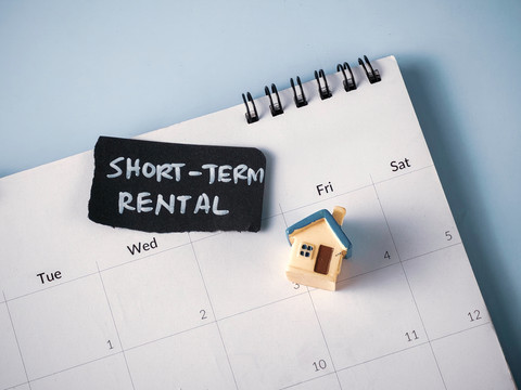 Ilustrasi Airbnb.  Foto: Faizal Ramli/Shutterstock