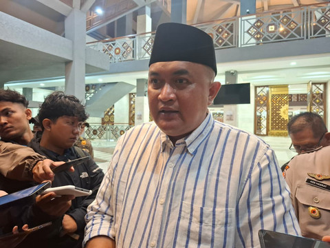 Bupati Bogor Rudy Susmanto di Masjid Nurul Wathon, Cibinong, Bogor, pada Kamis malam (12/2/2026). Foto: kumparan