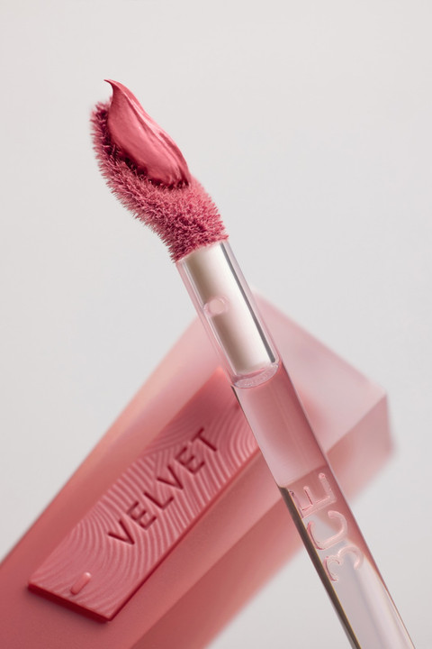 Brand makeup Korea Selatan 3CE rilis Velvet Plush Lip Tint. Foto: 3CE