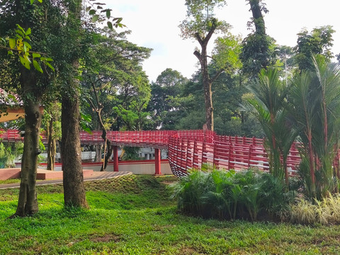 Tampak beberapa titik asri Taman Bendera Pusaka yang masih dalam tahap pembangunan, di Kebayoran Baru, Jakarta Selatan, Jumat (13/2/2026). Foto: Jeni Ritanti/kumparan