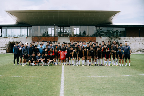 Klub Korsel, Pohang Steelers dan Jeonbuk Reserves, menjalani sesi latihan di Bali. Foto: Dok. Bali United