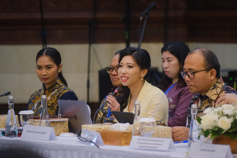 Direktur Utama InJourney, Maya Watono (kedua dari kanan) pada Silaturahmi Wakil Presiden Republik Indonesia dengan Pelaku Usaha di Sektor Pariwisata di Bali, Jumat (14/2). Foto: Dok. InJourney