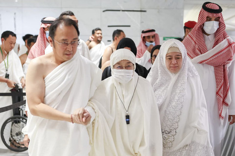 Ketua Umum DPP PDIP sekaligus Presiden ke-5 Indonesia, Megawati Soekarnoputri melaksanakan ibadah umrah bersama keluarga. Foto: Dok. PDIP
