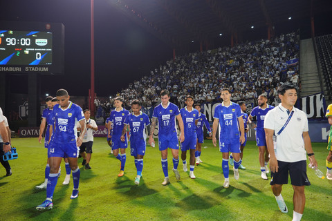 Persib Bandung usai dikalahkan Ratchaburi FC dalam laga leg pertama babak 16 besar AFC Champions League 2 (ACL 2) musim 2025/26 di Dragon Solar Park, Thailand, pada Rabu (11/2).  Foto: AFC