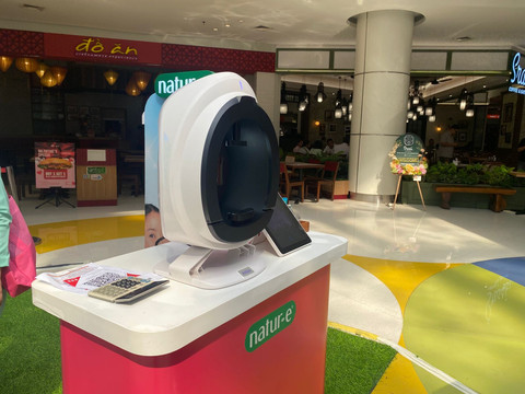 Skin check di booth Natur-E. Foto: kumparan/Naela Marcelina