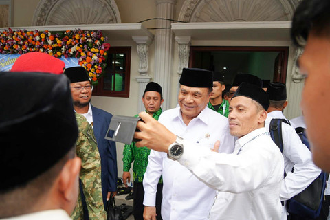 Menko, Djamari dalam acara Pembukaan Silaturahmi Alim Ulama dan Rapat Kerja Nasional Persatuan Guru Nahdlatul Ulama (PERGUNU) & Jaringan Kiai Santri Nasional (JKSN) di Surabaya, Jawa Timur, Sabtu (14/2/2026). Foto: Dok. Kemenko Polkam