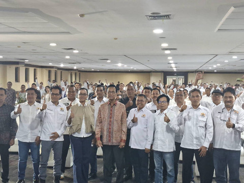 Ketua Umum KADIN DIY, GKR Mangkubumi, melantik 264 pengurus KADIN Kabupaten/Kota se-DIY, Sabtu (14/2). Foto: Pandangan Jogja/Gigih Imanadi Darma