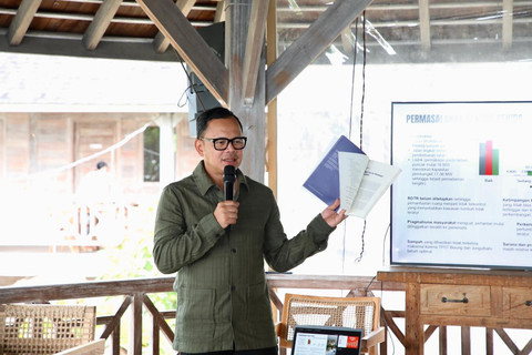 Wamendagri Bima Arya menghadiri Dialog dan Pemaparan Potensi Wisata Nusa Penida oleh Bupati Klungkung di Seven Dreams Hotel, Kabupaten Klungkung, Bali, Senin (16/2/2026). Foto: Dok. Kemendagri