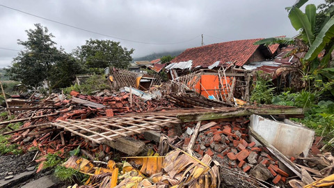 Suasana lokasi terdampak tanah bergerak di Desa Padasari, Jatinegara, Tegal, Senin (16/2). Foto: Nasywa Athifah/kumparan