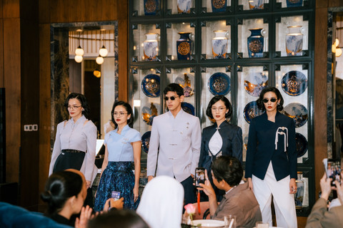 Wilsen Willim Hadirkan Cheongsam Kontemporer dalam Koleksi Imlek 2026. Foto: Wilsen Willim 