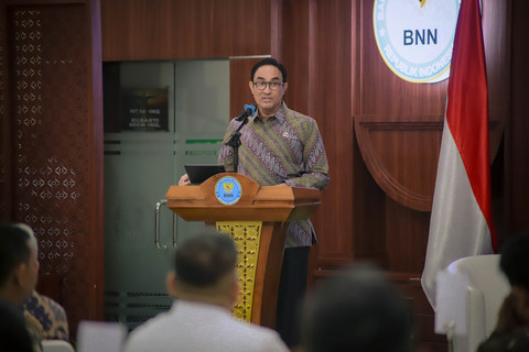Kepala BNN Komjen Pol. Suyudi Ario Seto memberikan sambutan pada pembukaan Focus Group Discussion (FGD) terkait pengaturan rokok elektronik (vape) dan pembatasan penggunaan dinitrogen oksida di Kantor BNN RI, Cawang, Jakarta Timur, Rabu (18/2/2026). Foto: Jamal Ramadhan/kumparan