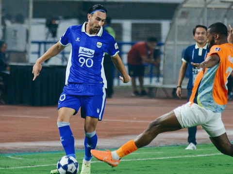 Persib Bandung melawan Ratchaburi FC pada leg kedua Liga Champions Asia Two di Stadion Gelora Bandung Lautan Api, Rabu (18/2/2026). Foto: Persib