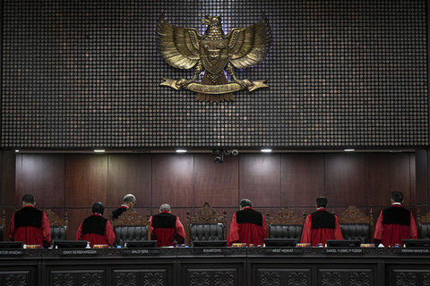 Ilustrasi Hakim Mahkamah Konstitusi (MK) meninggalkan ruangan sidang. Foto: Kumparan.com
