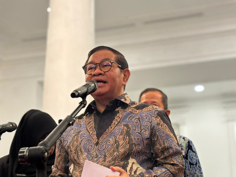 Gubernur DKI Jakarta Pramono Anung usai Forum Orientasi Penerima Baru Kartu Jakarta Mahasiswa Unggul (KJMU) Tahap II Tahun 2025 di Balai Kota Jakarta, Kamis (19/2). Foto: Amira Nada Fauziyyah/kumparan