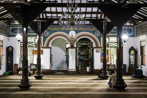 Wujud arsitektur bangunan Masjid Hidayatullah di kawasan Kuningan, Jakarta, Selasa (19/2/2026). Foto: Iqbal Firdaus/kumparan