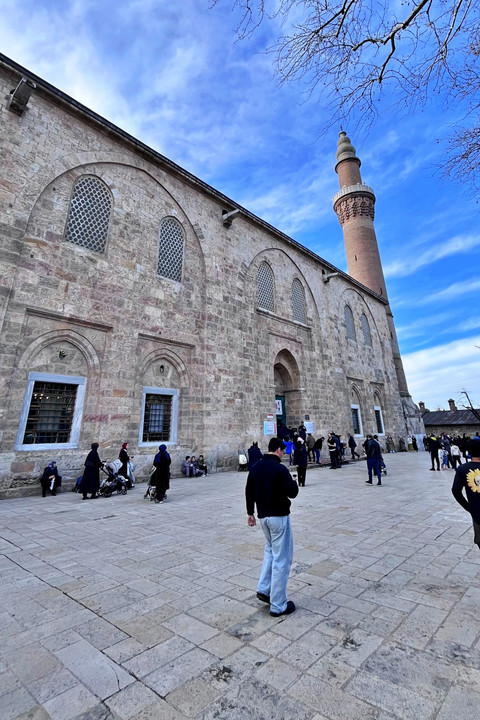 Bursa Grand Mosque. Foto: Gitario Vista Inasis/kumparan