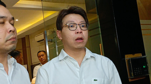 Dokter Richard Lee Usai Diperiksa Penyidik Polda Metro Jaya pada Kamis (19/2). Foto: Aprilandika Pratama/kumparan