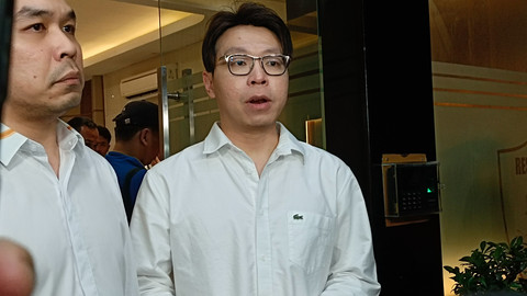 Dokter Richard Lee Usai Diperiksa Penyidik Polda Metro Jaya pada Kamis (19/2). Foto: Aprilandika Pratama/kumparan