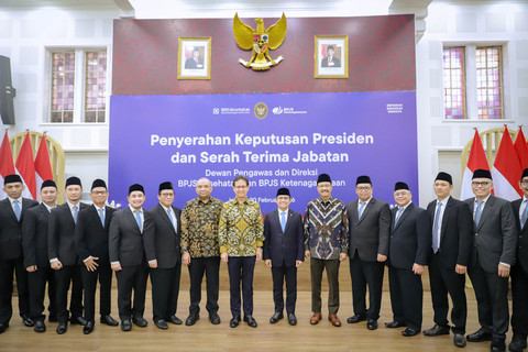 Menteri Koordinator Bidang Pemberdayaan Masyarakat Republik Indonesia Muhaimin Iskandar memimpin serah terima jabatan direksi dan dewan pengawas BPJS Kesehatan serta Ketenagakerjaan, dengan masa jabatan baru periode 2026-2031 di Jakarta, Jumat (20/2) Foto: Jamal Ramadhan/kumparan