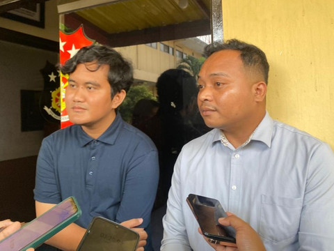 Kuasa hukum korban kekerasan seksual di salah satu Sekolah Luar Biasa (SLB) di Sleman, Hilmi Miftazen (kiri). Foto: Pandangan Jogja/Resti D