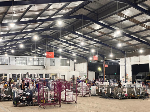 Suasana fasilitas Distribution Centre Medan di Jalan Medan-Pematangsiantar, Ujung Serdang, Kabupaten Deli Serdang, Rabu (11/2). Foto: Muhammad Fhandra/kumparan