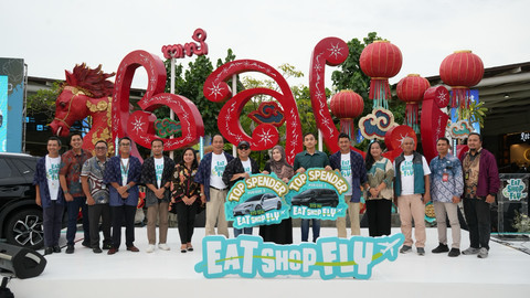 InJourney Airport serahkan hadiah mobil listrik untuk pemenang Periode Kedua dan Ketiga Eat Shop Fly di Bandara Internasional I Gusti Ngurah Rai, Jumat (20/2). Foto: Dok. InJourney