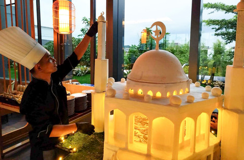 Miniatur Masjid Berbahan 100 Kg Coklat di Malang. Foto: kumparan
