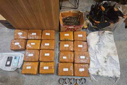 Barang bukti 18 kilogram Ganja yang disita Polda Metro Jaya. Foto: Dok. Istimewa