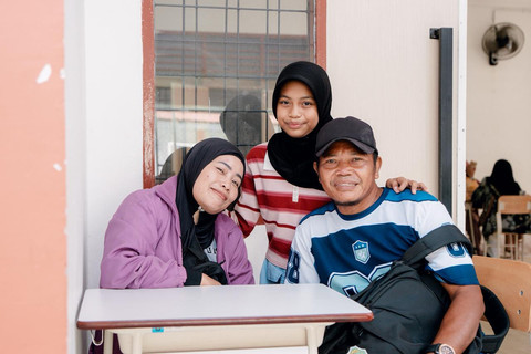 Kunjungan rutin orang tua siswa ke Sekolah Rakyat Menengah Pertama (SRMP) 2 Kota Medan, Provinsi Sumatera Utara. Foto: Kemensos RI