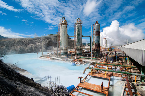Ilustrasi energi panas bumi. Foto: Heru Fajar Fitriana/Shutterstock
