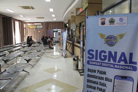 Suasana Samsat Kudus, Senin (23/2/2026). Foto: Vega Ma'arijil Ula/kumparan