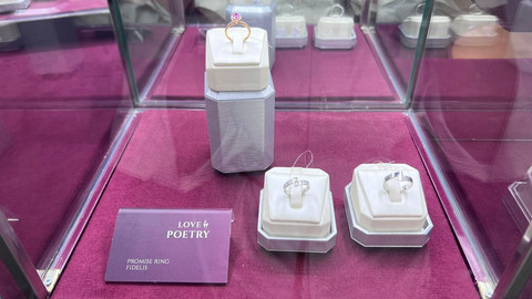 Love Poetry Promise Ring Fidelis. Foto: kumparan
